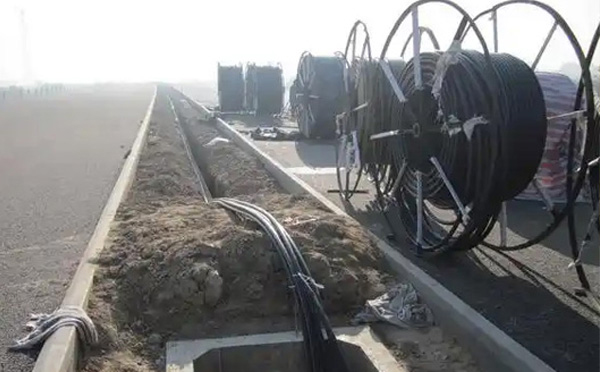 现代通信网络建设指南:正宁光缆施工全流程技术解析与质量控制 现代通信网络建设指南:正宁光缆施工全流程技术解析与质量控制